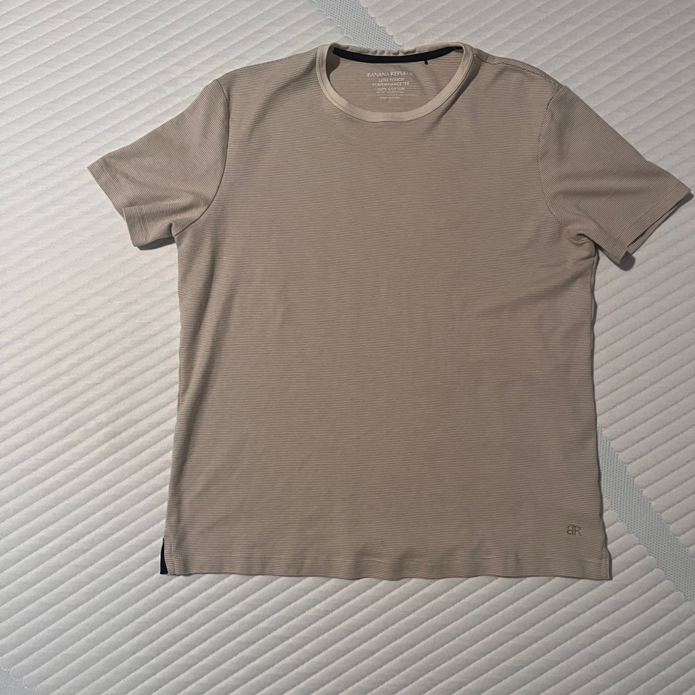 Banana Republic Tan Short Sleeve Tee